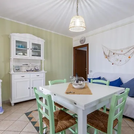 Capo Blu House With Sea View بيت للعطل